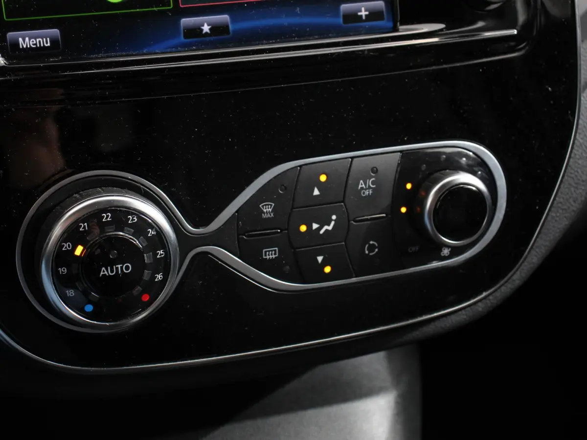 1.3 TCe Intens Automaat Climate control, Navigatiesysteem, Achteruitrijcamera LM velgen Trekhaak