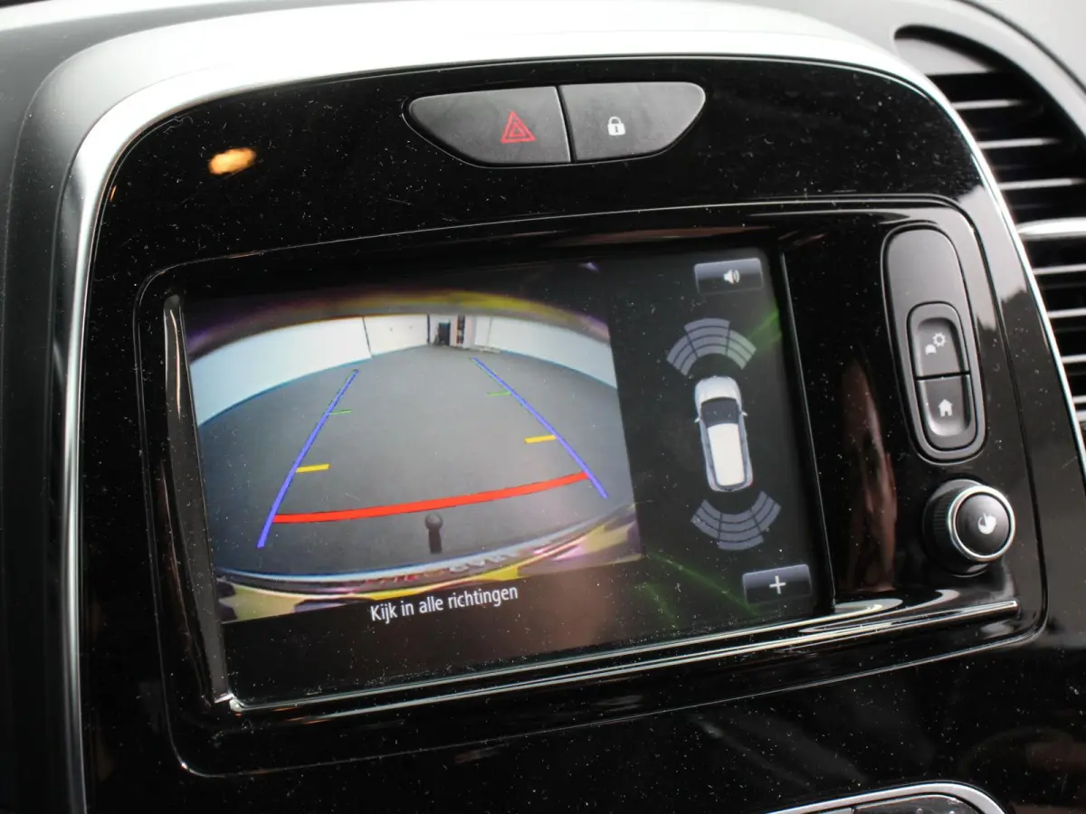 1.3 TCe Intens Automaat Climate control, Navigatiesysteem, Achteruitrijcamera LM velgen Trekhaak