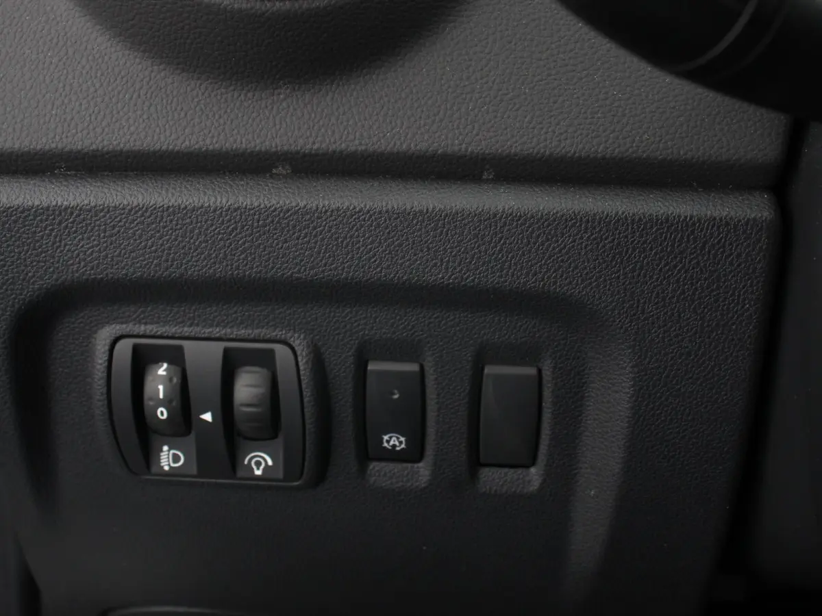 1.3 TCe Intens Automaat Climate control, Navigatiesysteem, Achteruitrijcamera LM velgen Trekhaak