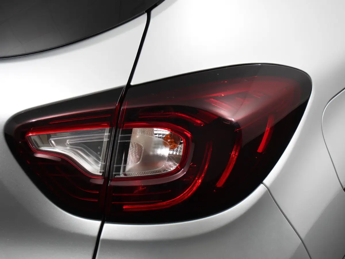1.3 TCe Intens Automaat Climate control, Navigatiesysteem, Achteruitrijcamera LM velgen Trekhaak