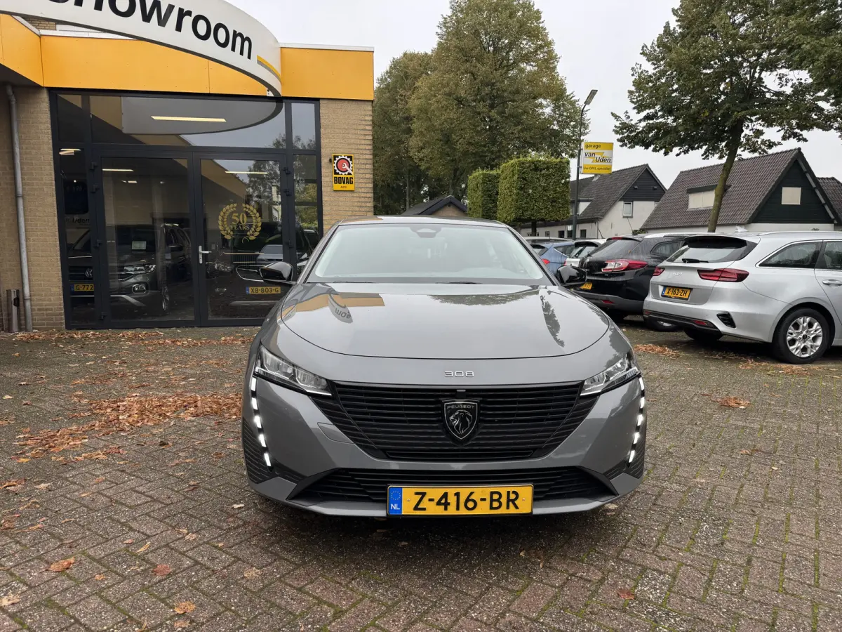 1.2 PureTech Active Pack Business Climate Control Carplay