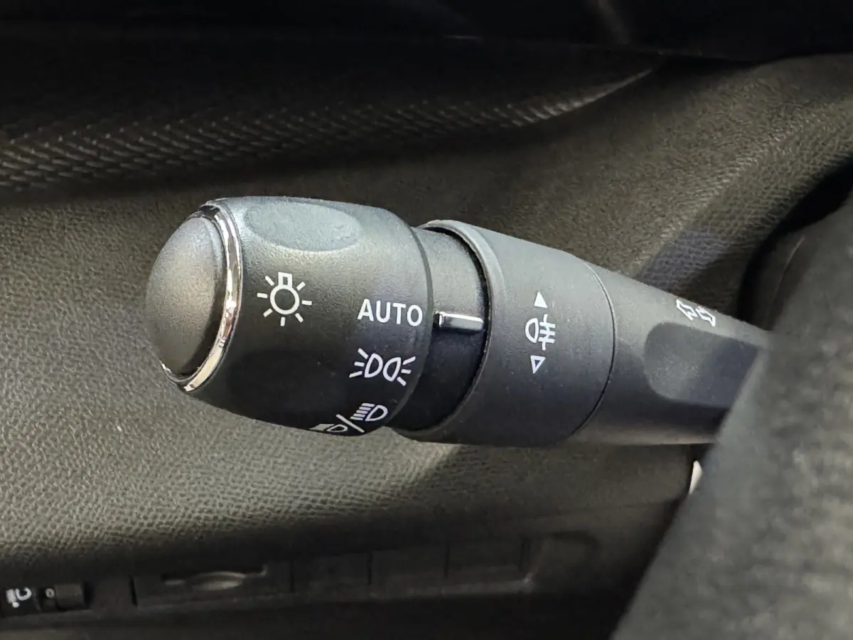 1.2 PureTech Active Pack Business Climate Control Carplay