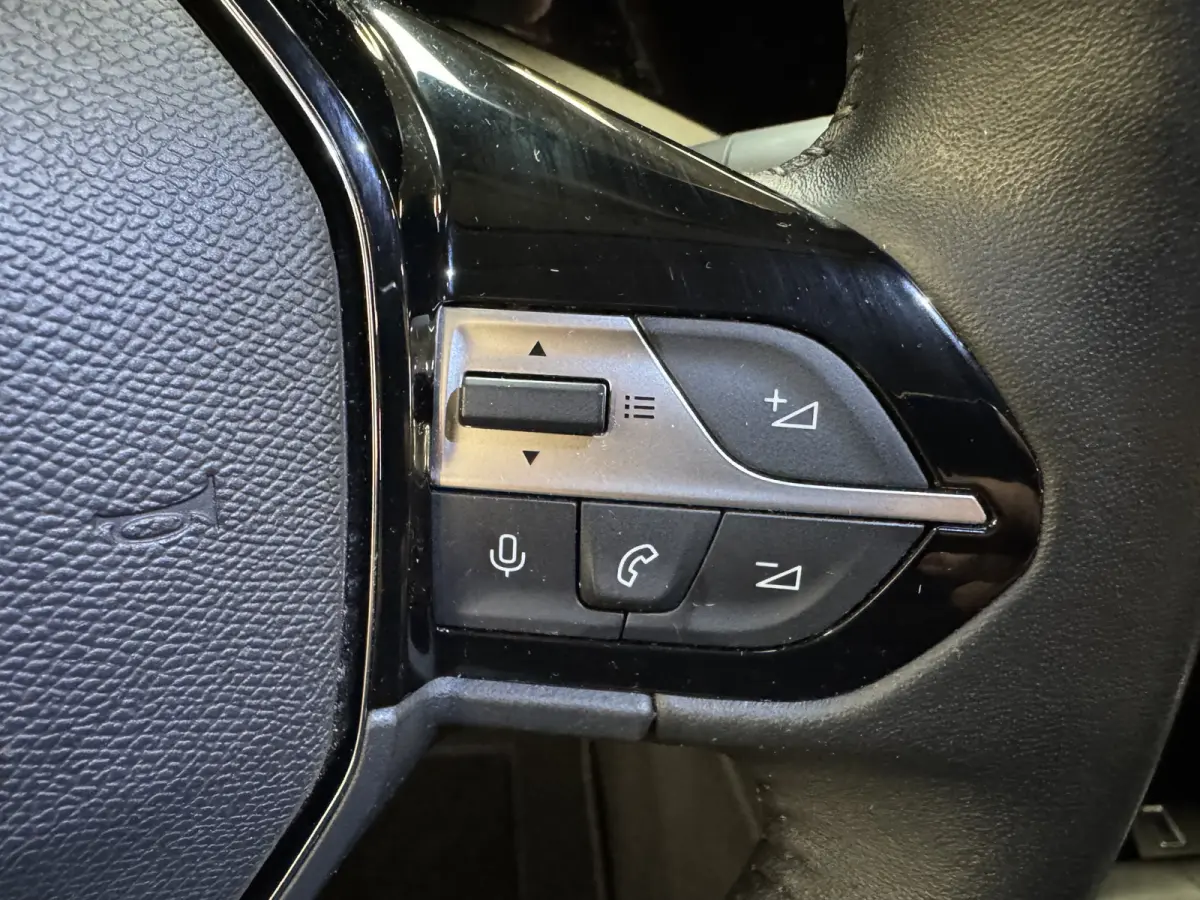 1.2 PureTech Active Pack Business Climate Control Carplay