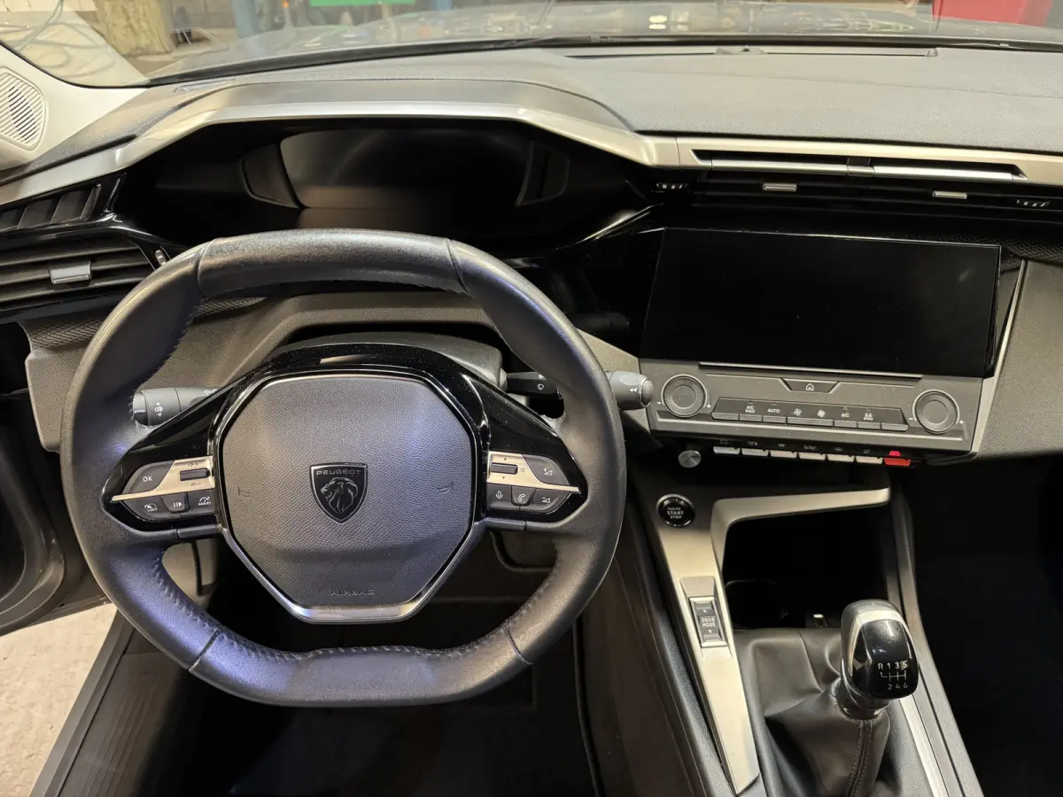 1.2 PureTech Active Pack Business Climate Control Carplay