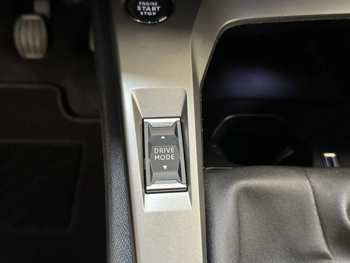 1.2 PureTech Active Pack Business Climate Control Carplay