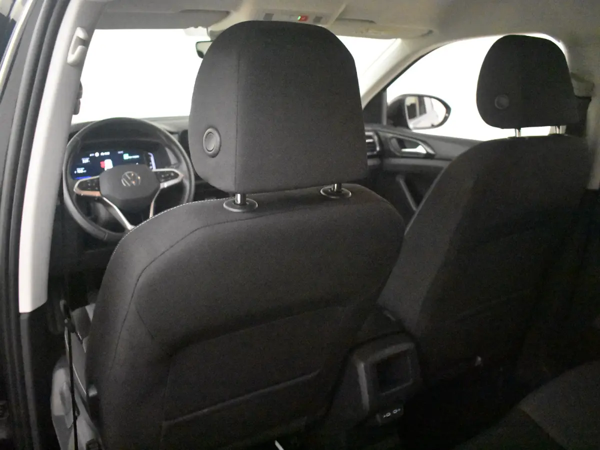 1.0 TSI Life Edition 115 PK | Achteruitrijcamera | Apple Carplay Android Auto | Keyless entry/start | Stoelverwarming | Navigatie | LED | DAB | 17"LMV