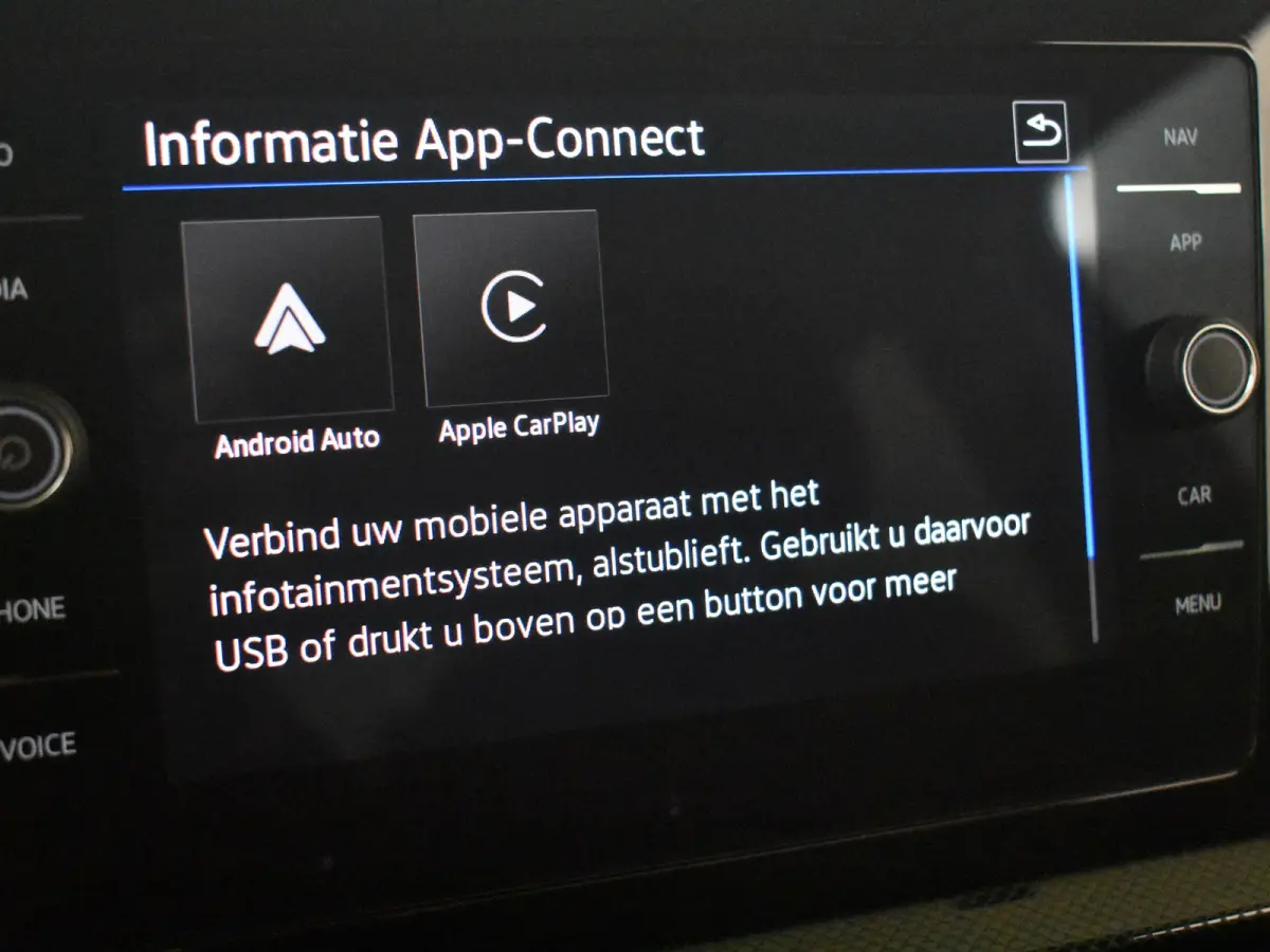 1.0 TSI Life Edition 115 PK | Achteruitrijcamera | Apple Carplay Android Auto | Keyless entry/start | Stoelverwarming | Navigatie | LED | DAB | 17"LMV