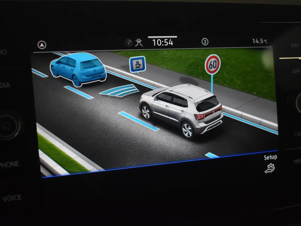 1.0 TSI Life Edition 115 PK | Achteruitrijcamera | Apple Carplay Android Auto | Keyless entry/start | Stoelverwarming | Navigatie | LED | DAB | 17"LMV