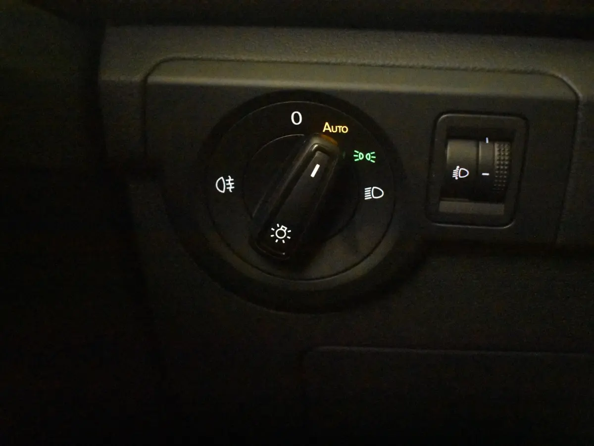 1.0 TSI Life Edition 115 PK | Achteruitrijcamera | Apple Carplay Android Auto | Keyless entry/start | Stoelverwarming | Navigatie | LED | DAB | 17"LMV