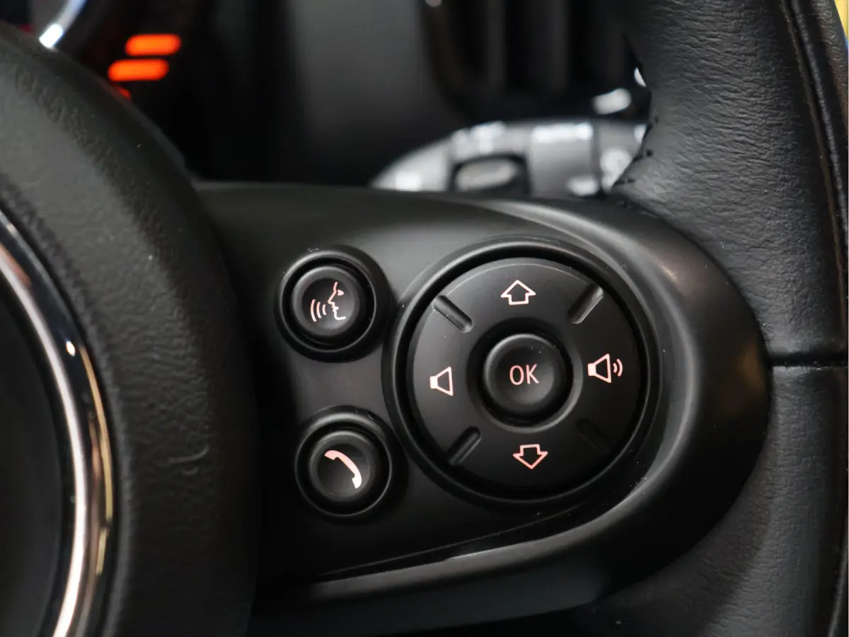 1.5 Cooper Chili [HEAD-UP, CAMERA, MEMORY, CRUISE CONTROL, PDC V+A, STUURWIEL MULTIFUNCTIONEEL, BLUETOOTH, CLIMATE CONTROL, AIRCO, LED, NAVIGATIE, NIEUWSTAAT]