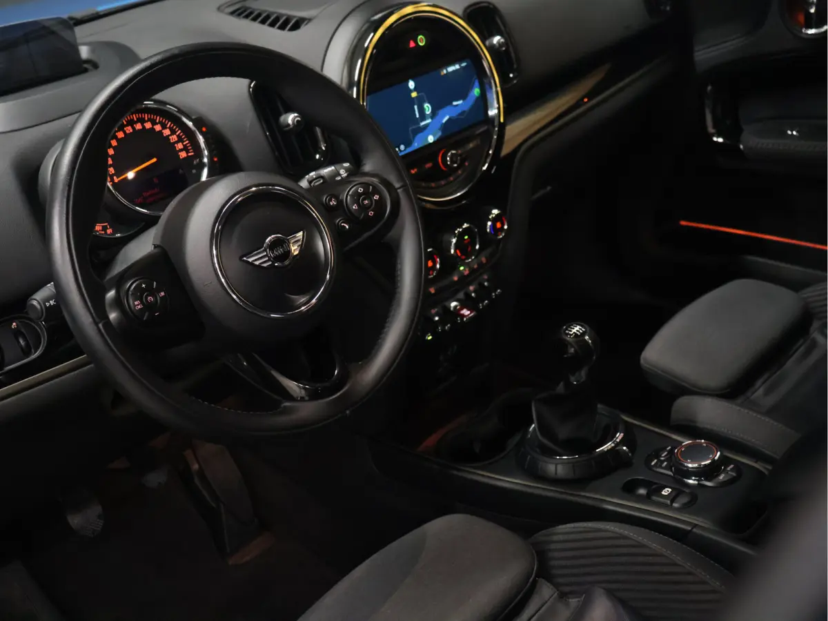 1.5 Cooper Chili [HEAD-UP, CAMERA, MEMORY, CRUISE CONTROL, PDC V+A, STUURWIEL MULTIFUNCTIONEEL, BLUETOOTH, CLIMATE CONTROL, AIRCO, LED, NAVIGATIE, NIEUWSTAAT]