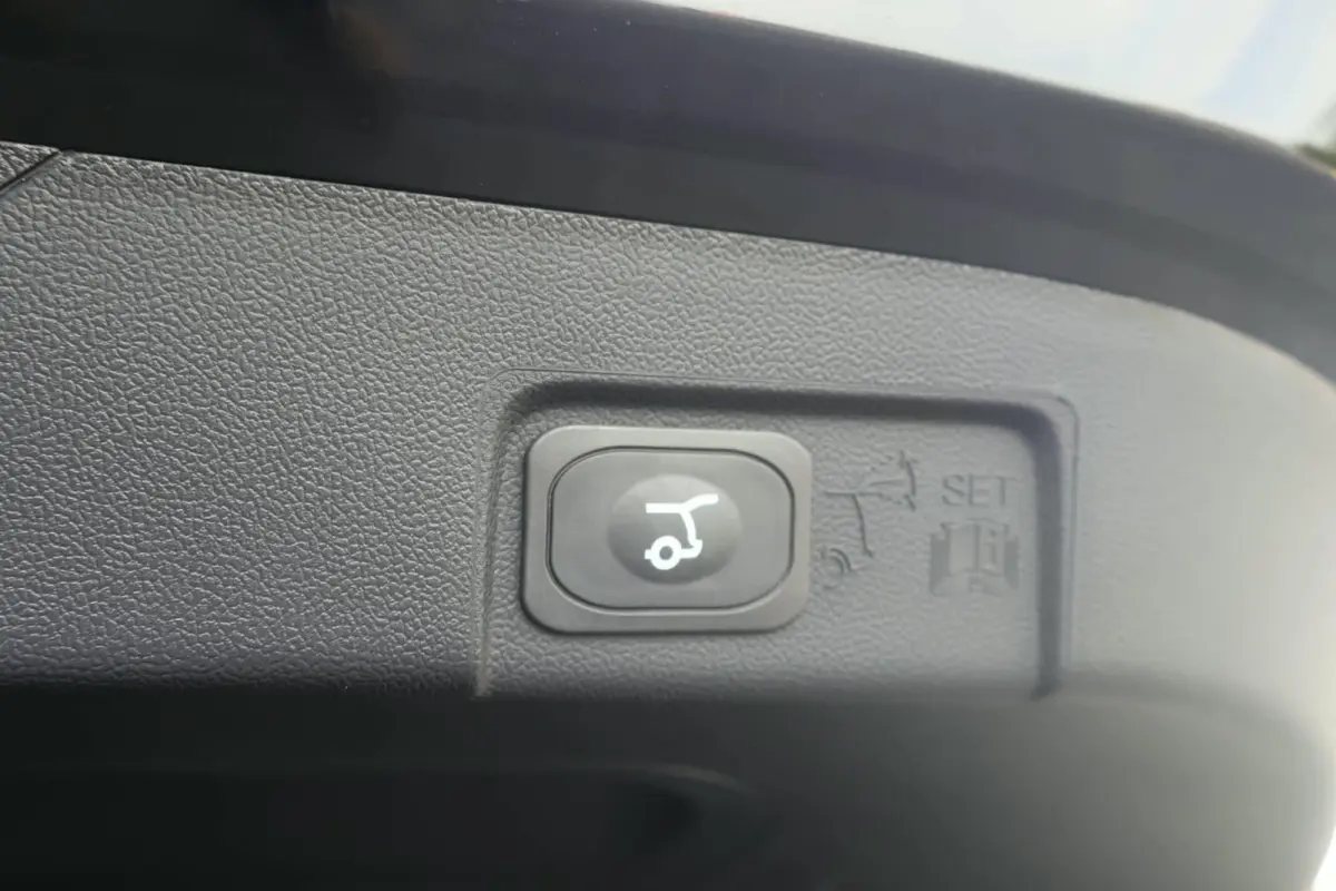 1.0 EcoBoost ST-Line | Voorraad! | Winterpack | Camera | Elektrische Achterklep | Cruise Control | Navigatie | Reservewiel | Climate Control |