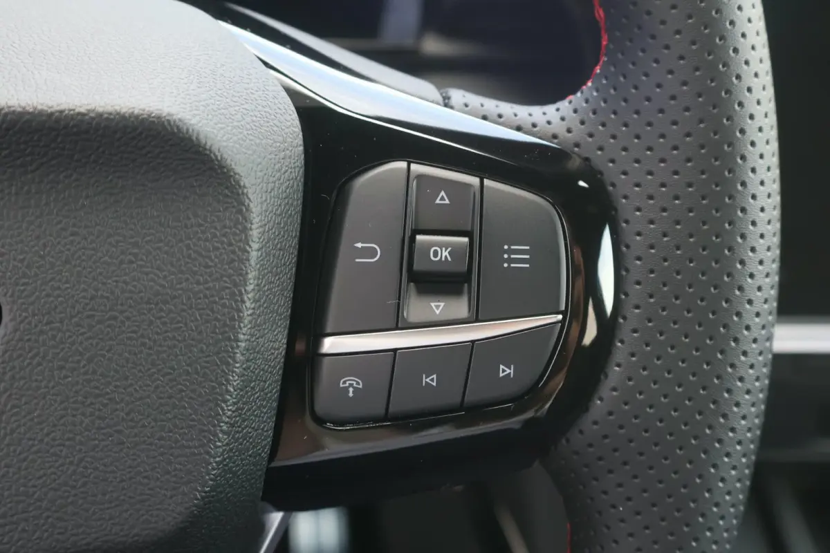 1.0 EcoBoost ST-Line | Voorraad! | Winterpack | Camera | Elektrische Achterklep | Cruise Control | Navigatie | Reservewiel | Climate Control |