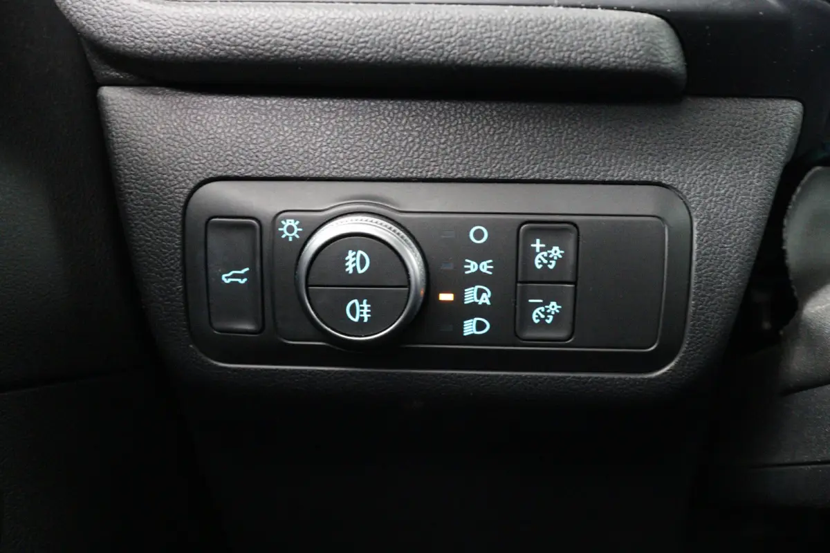 1.5EB ST-Line X Dealer Onderhouden! | Trekhaak | Winterpack | B&O | Clima | Camera | HUD | LED | Navi | Cruise Control | Keyless | Elk. Achterklep | DAB | Parkeersensoren V+A