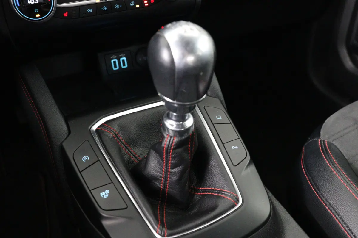 1.5EB ST-Line X Dealer Onderhouden! | Trekhaak | Winterpack | B&O | Clima | Camera | HUD | LED | Navi | Cruise Control | Keyless | Elk. Achterklep | DAB | Parkeersensoren V+A
