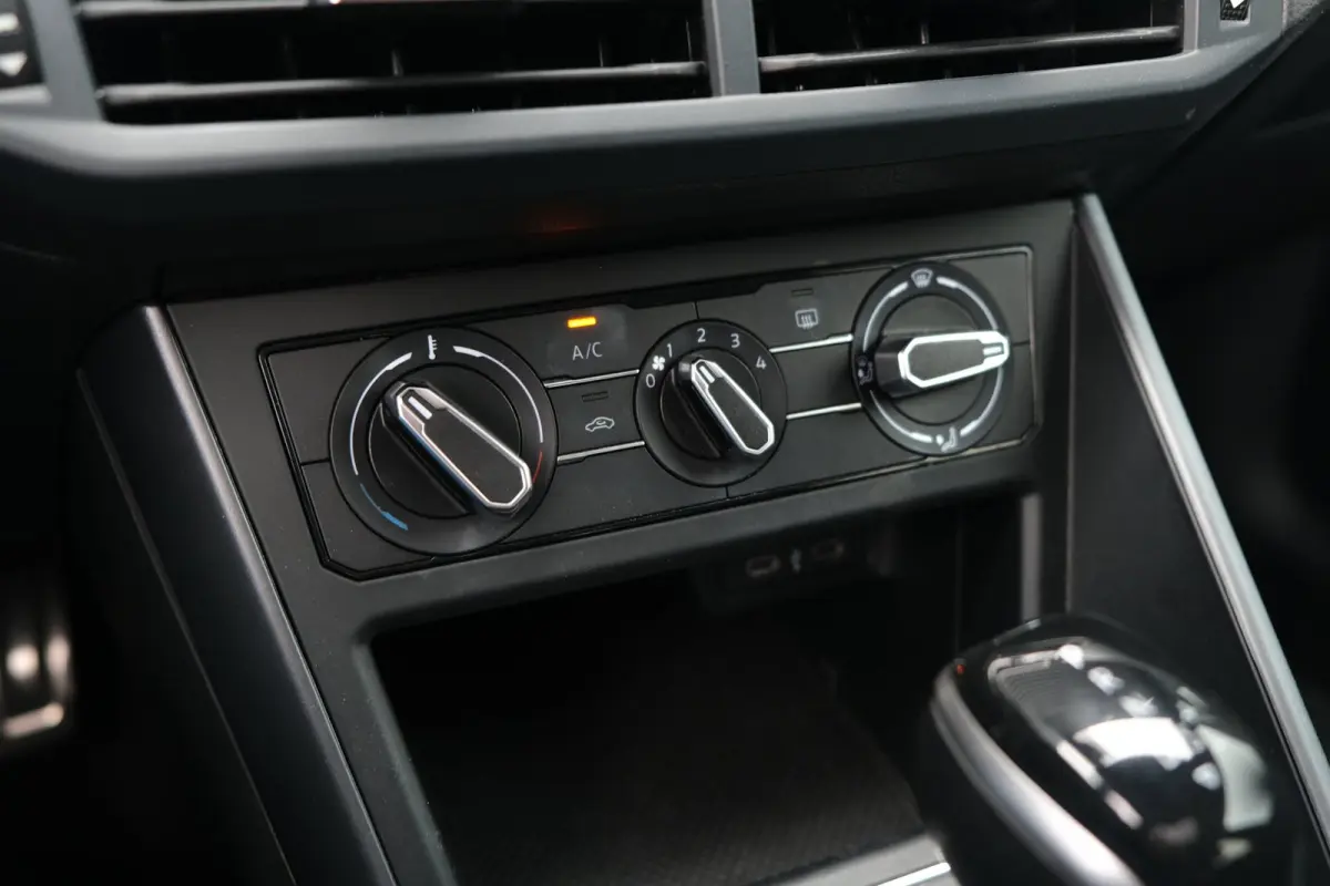 1.0 TSI 2x R-Line 116PK DSG Pano Carplay Led Virtual Acc Pdc