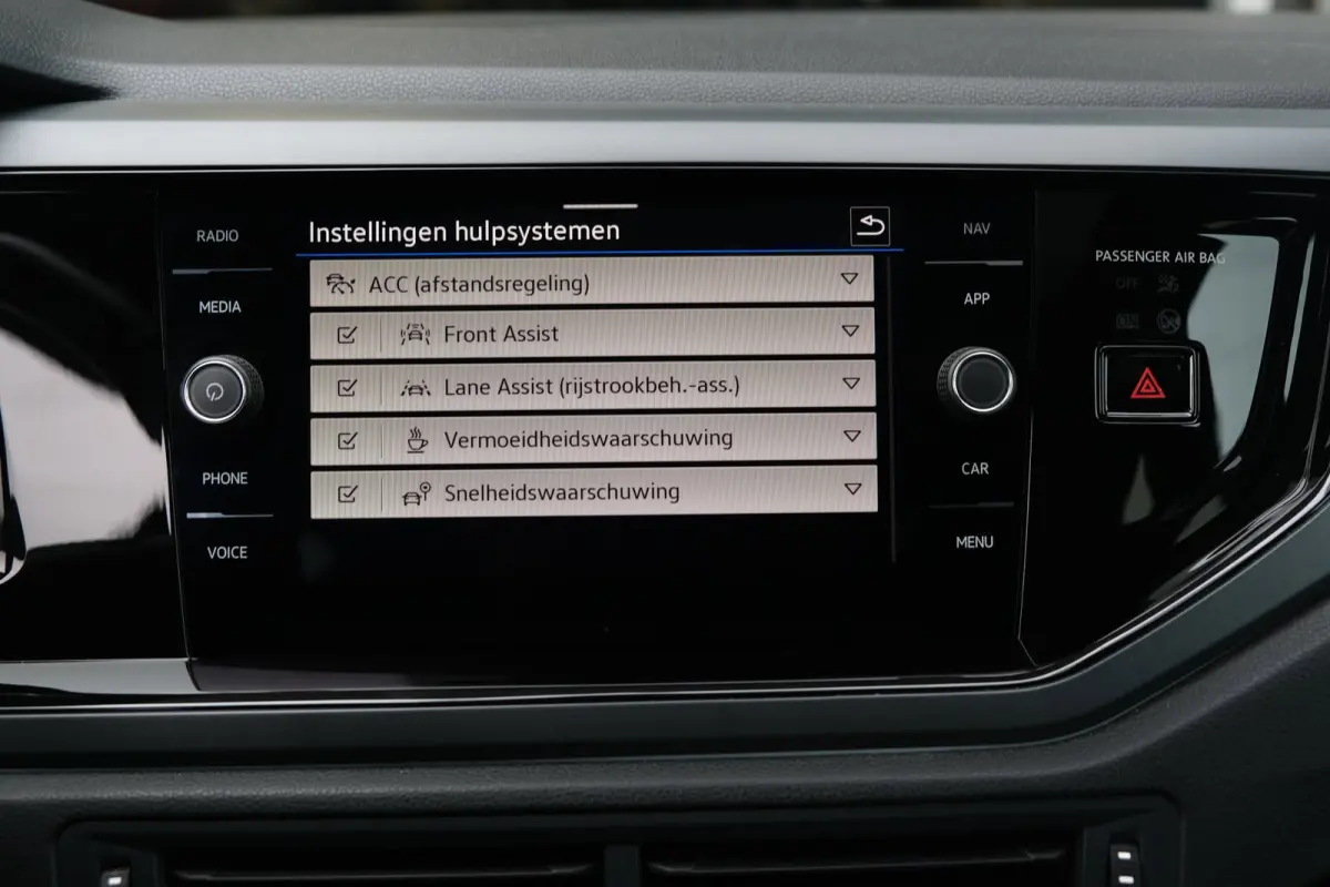 1.0 TSI 2x R-Line 116PK DSG Pano Carplay Led Virtual Acc Pdc
