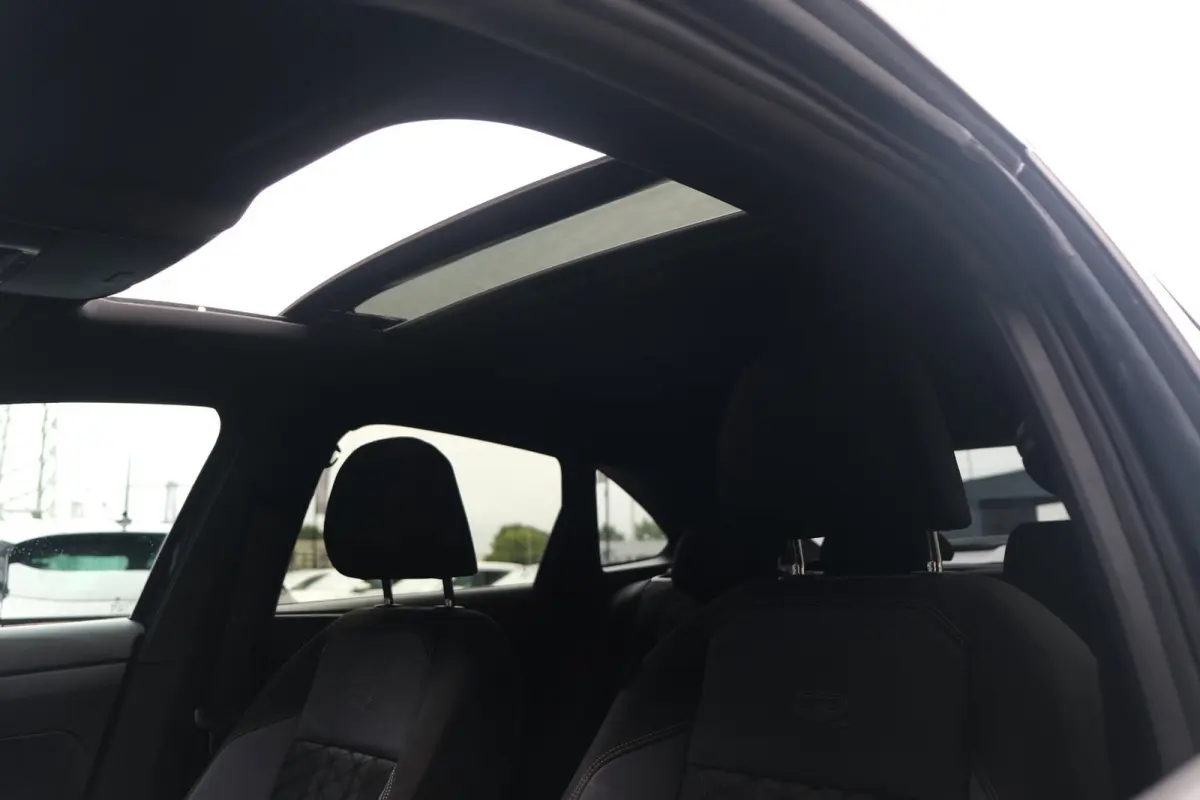 1.0 TSI 2x R-Line 116PK DSG Pano Carplay Led Virtual Acc Pdc