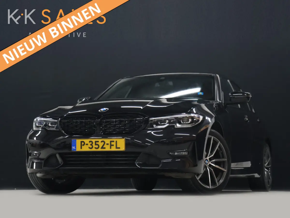 318i M Sport [APPLE CARPLAY, CRUISE CONTROL, DIGITAL DASH, TREKHAAK, PDC V+A, LED, LEDER, NAVIGATIE, BLUETOOTH, CLIMATE CONTROL, NIEUWSTAAT]