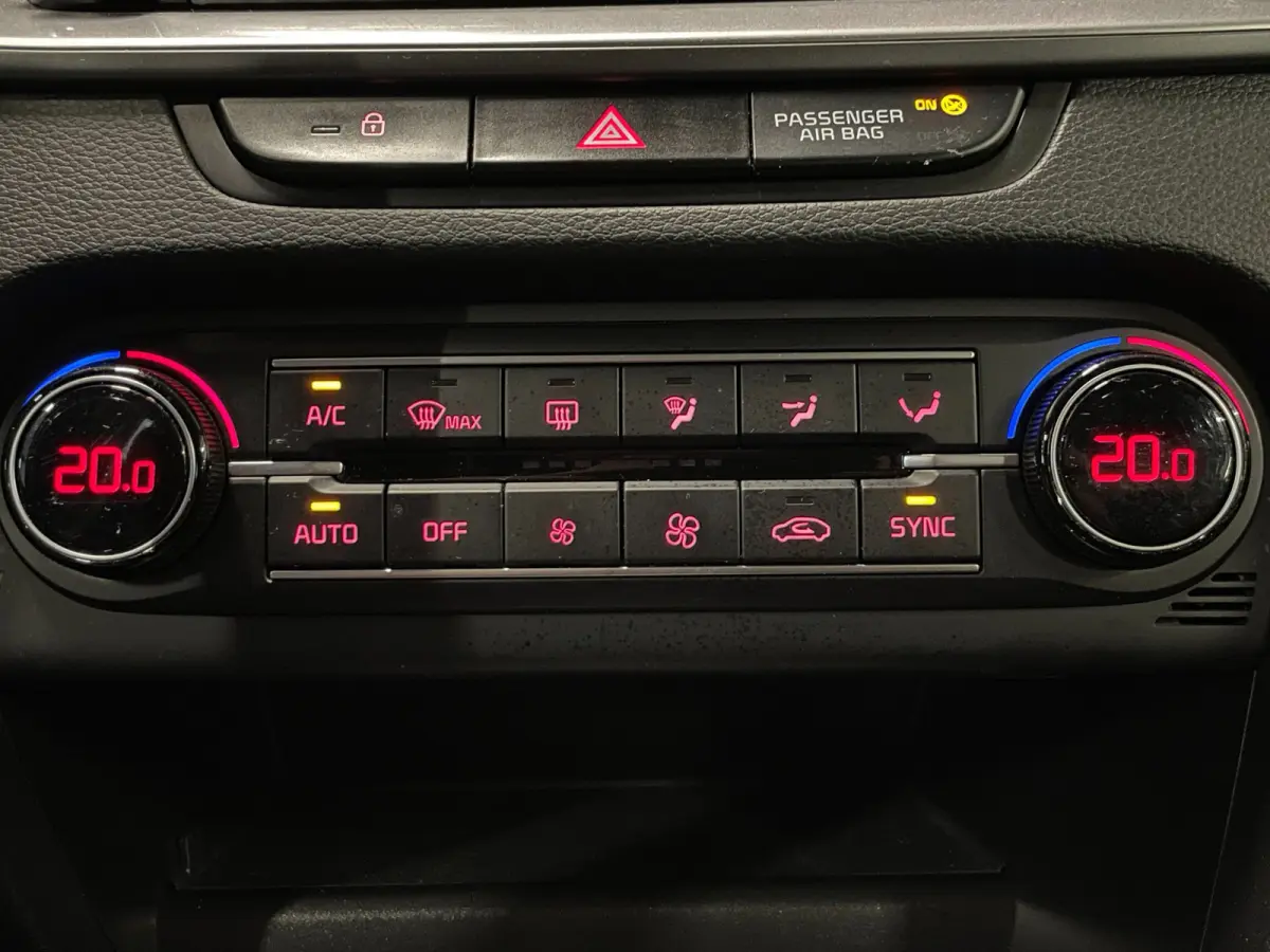 1.0 T-GDi MHEV DynamicLine|AUTOMAAT|CARPLAY|CAMERA|CRUISE+CLIMATE CONTROL|NAVIGATIE|LANE-ASSIST|PDC-A|NAP|NL-AUTO|IN.BTW|