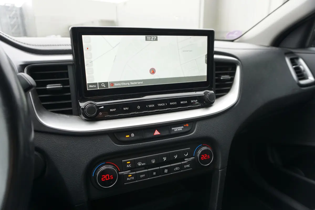 1.0 T-GDi DynamicLine | FULL LED | CAMERA | FACELIFT | CARPLAY |