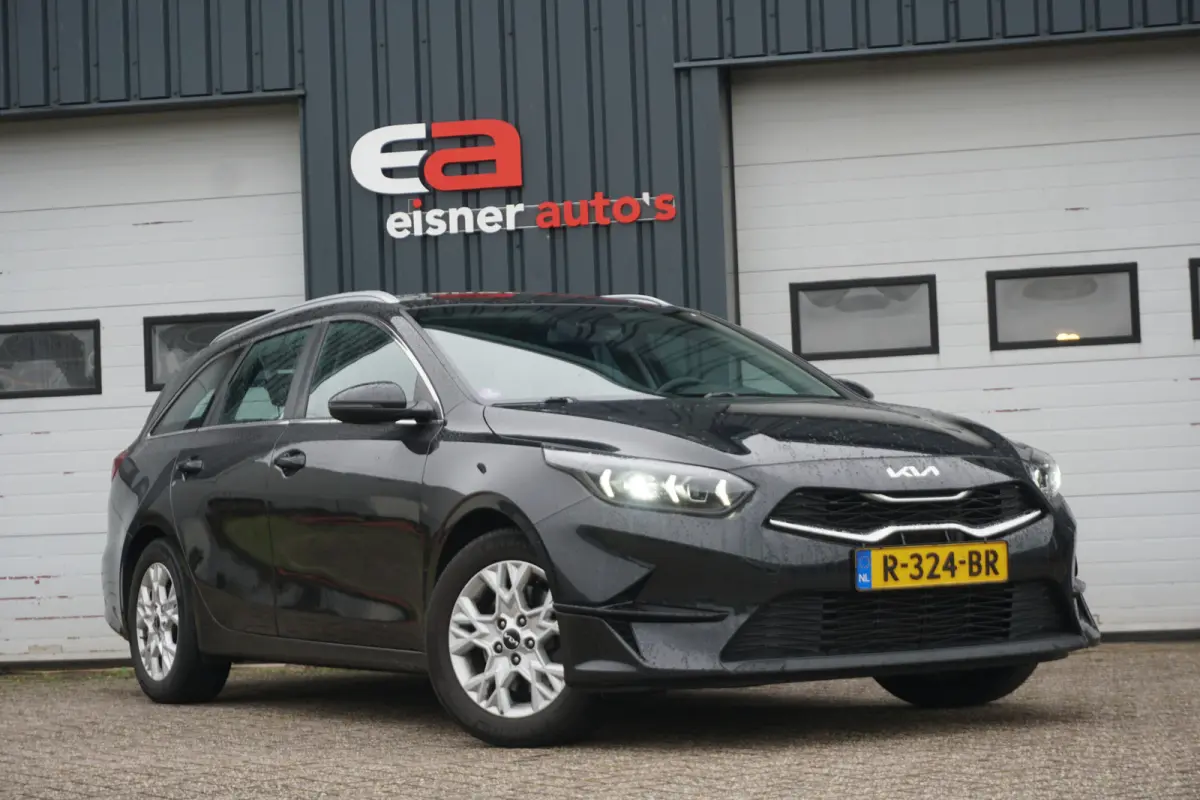 1.0 T-GDi DynamicLine | FULL LED | CAMERA | FACELIFT | CARPLAY |