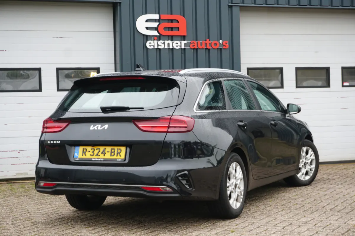 1.0 T-GDi DynamicLine | FULL LED | CAMERA | FACELIFT | CARPLAY |