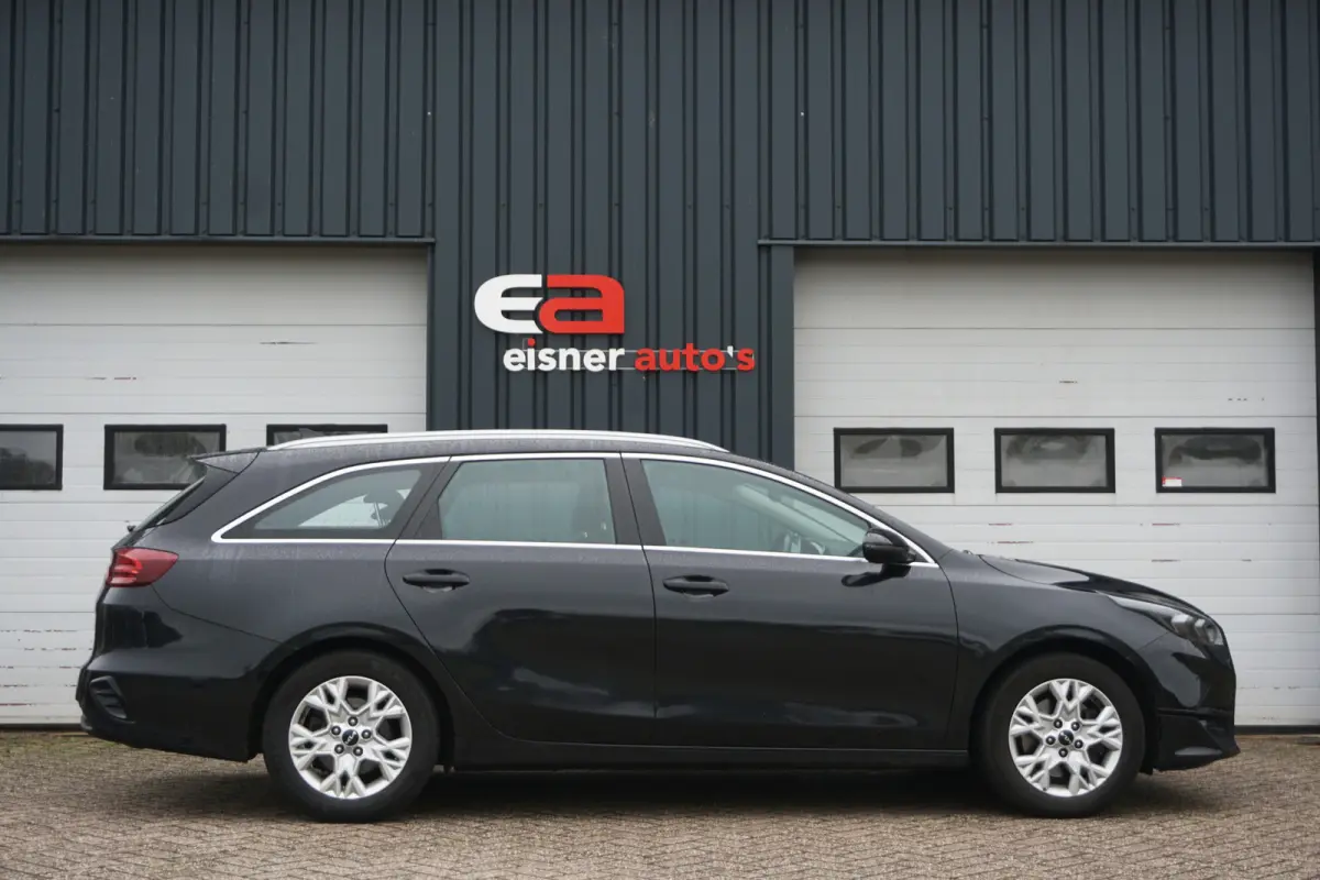 1.0 T-GDi DynamicLine | FULL LED | CAMERA | FACELIFT | CARPLAY |