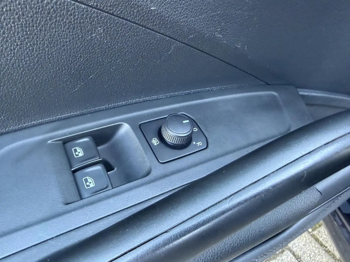 1.0 Active 5 Drs Airco Cruise Lage km stand NAP