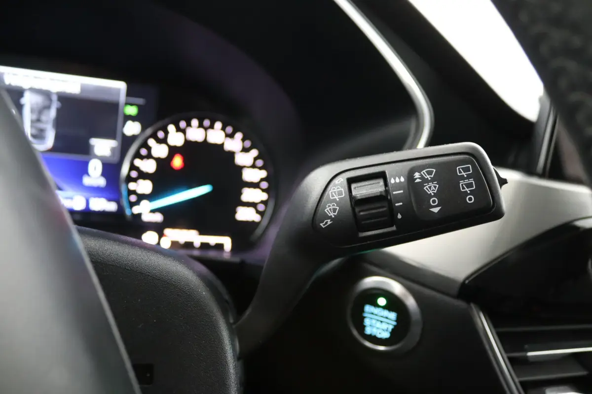 2.5 PHEV Titanium | Dealeronderhouden | Privacy Glass | 18 Inch | Navigatie | CarPlay/Android Auto