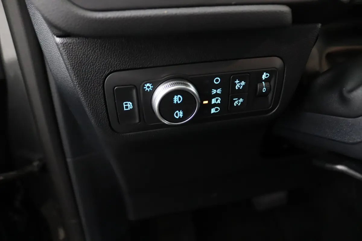 2.5 PHEV Titanium | Dealeronderhouden | Privacy Glass | 18 Inch | Navigatie | CarPlay/Android Auto