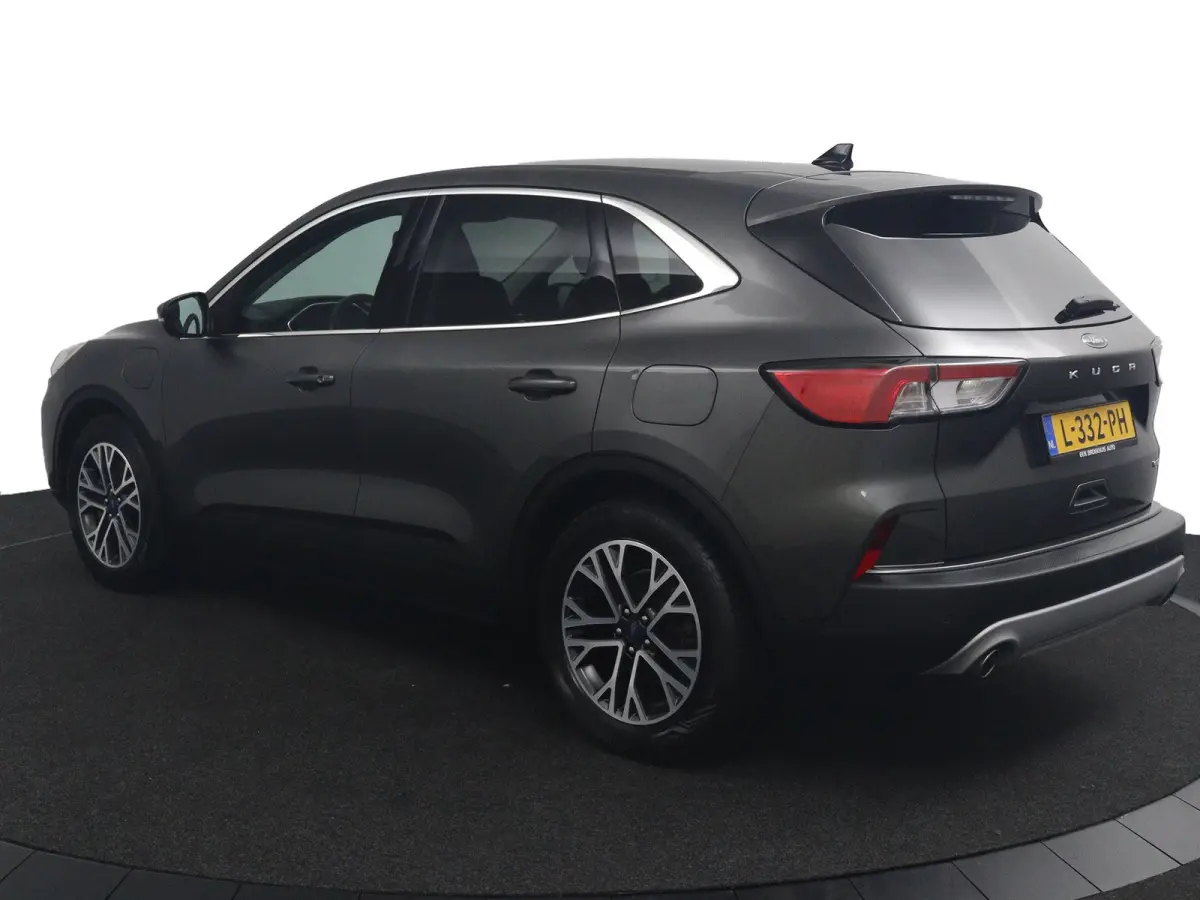 2.5 PHEV Titanium | Dealeronderhouden | Privacy Glass | 18 Inch | Navigatie | CarPlay/Android Auto