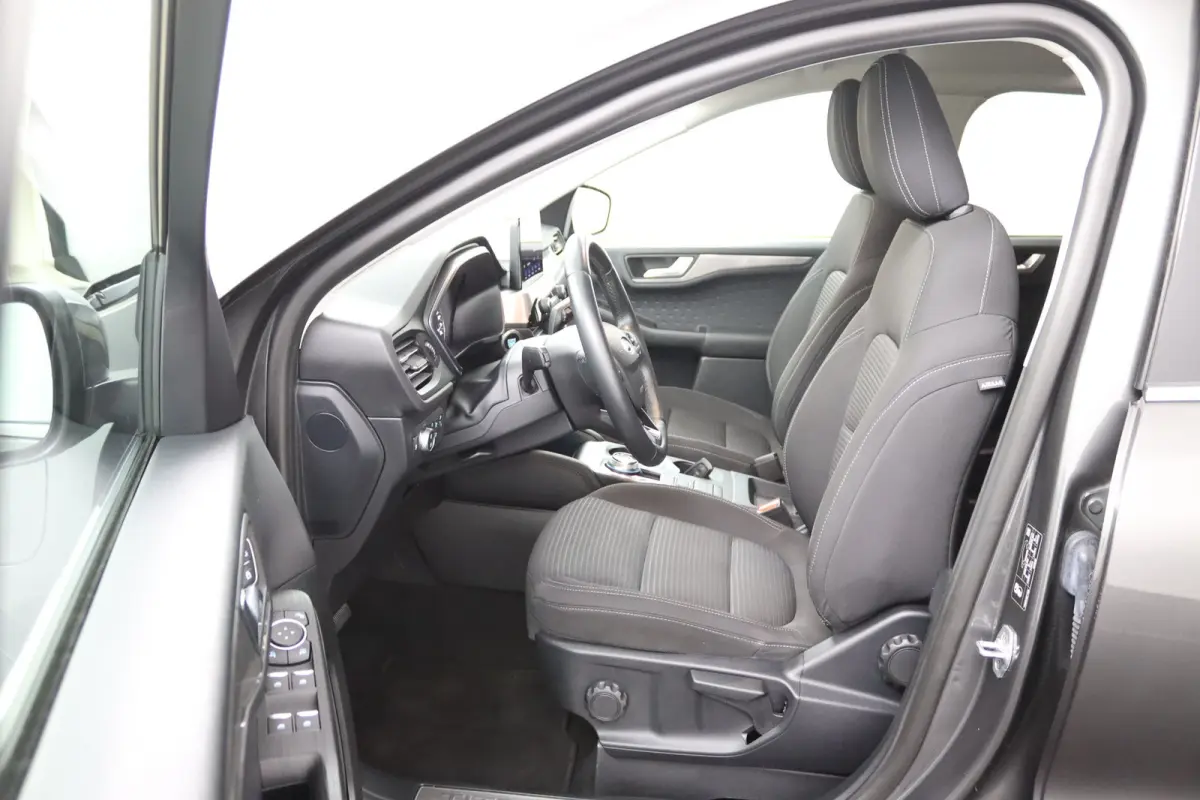 2.5 PHEV Titanium | Dealeronderhouden | Privacy Glass | 18 Inch | Navigatie | CarPlay/Android Auto