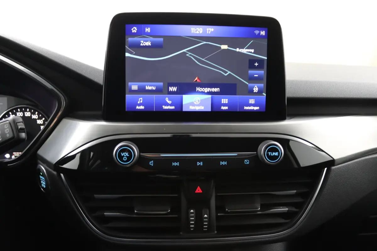 2.5 PHEV Titanium | Dealeronderhouden | Privacy Glass | 18 Inch | Navigatie | CarPlay/Android Auto