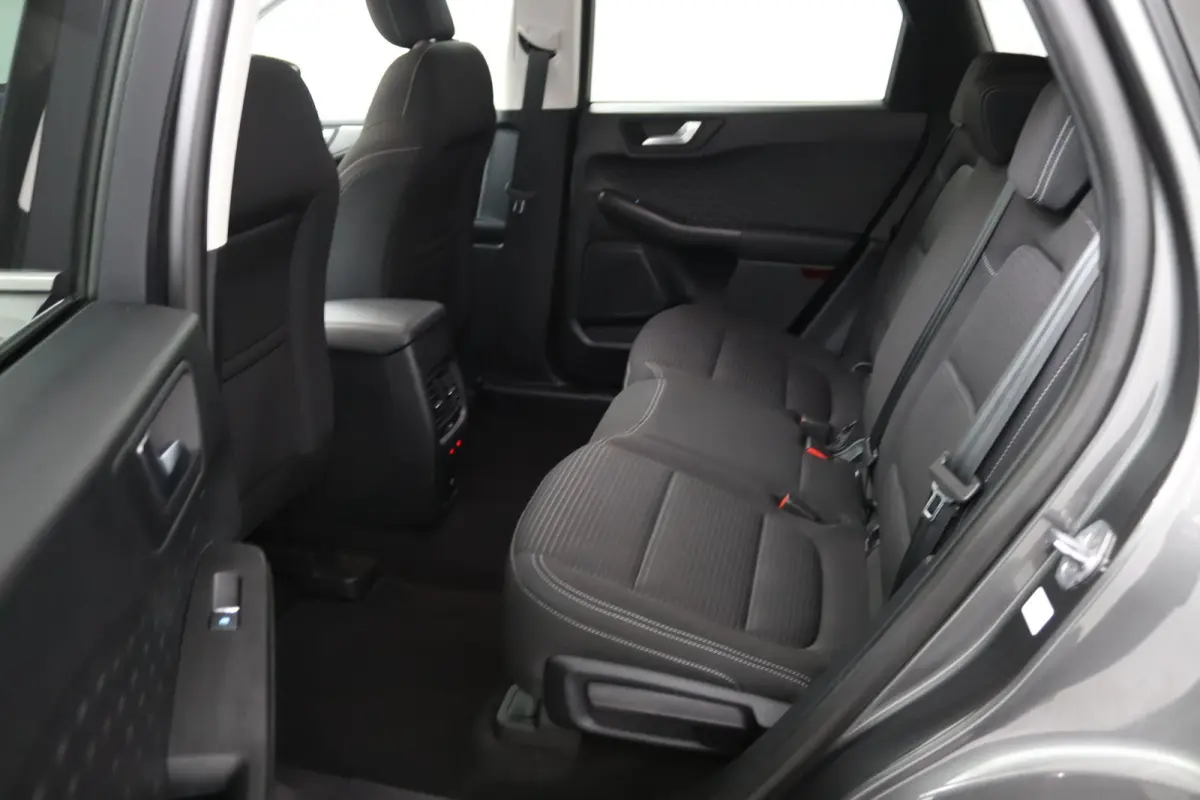 2.5 PHEV Titanium | Dealeronderhouden | Privacy Glass | 18 Inch | Navigatie | CarPlay/Android Auto