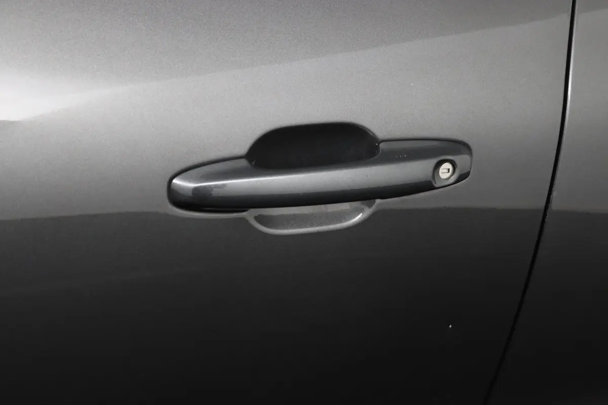 2.5 PHEV Titanium | Dealeronderhouden | Privacy Glass | 18 Inch | Navigatie | CarPlay/Android Auto