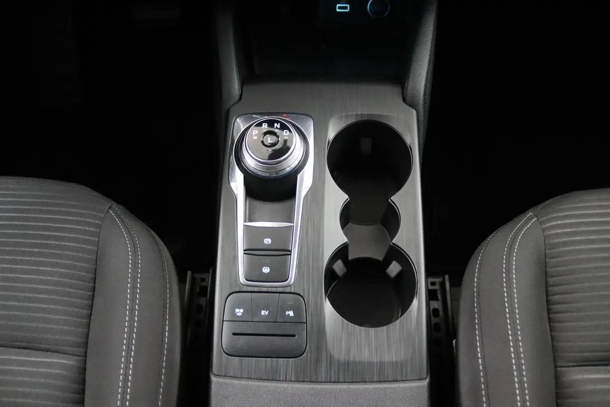 2.5 PHEV Titanium | Dealeronderhouden | Privacy Glass | 18 Inch | Navigatie | CarPlay/Android Auto