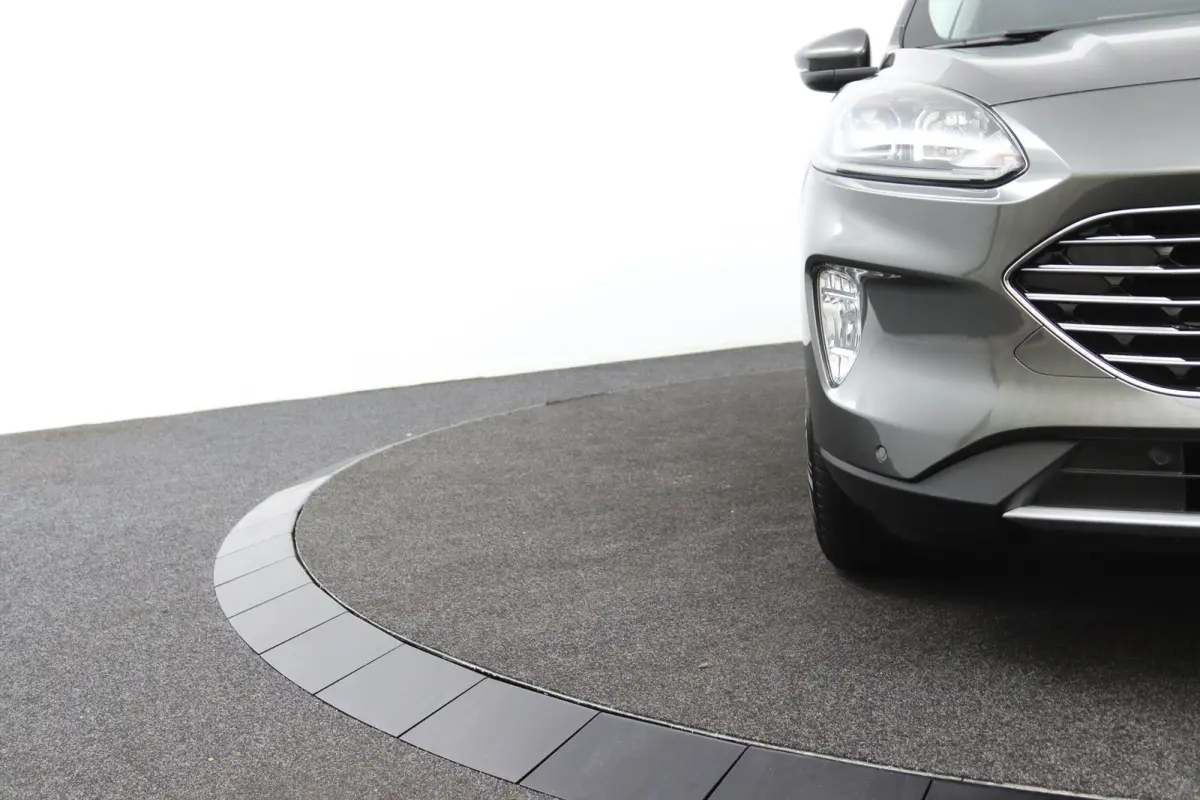 2.5 PHEV Titanium | Dealeronderhouden | Privacy Glass | 18 Inch | Navigatie | CarPlay/Android Auto