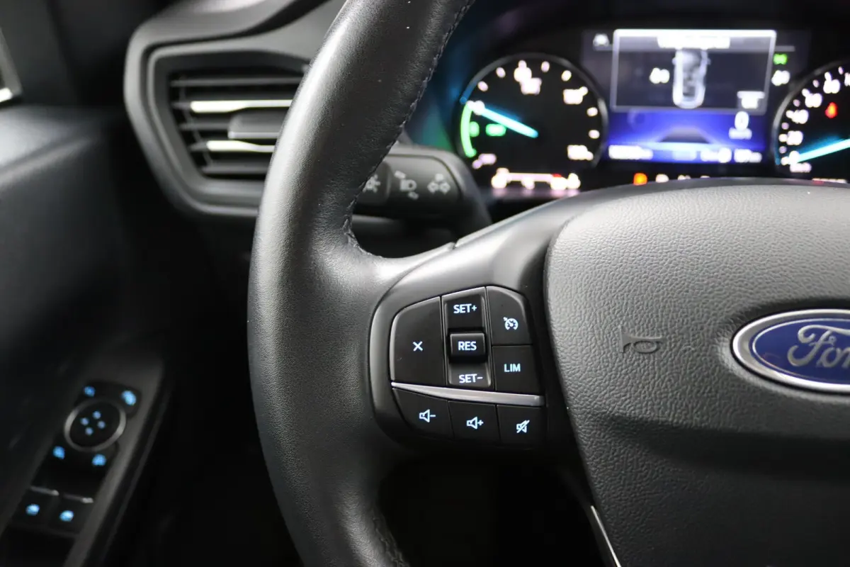 2.5 PHEV Titanium | Dealeronderhouden | Privacy Glass | 18 Inch | Navigatie | CarPlay/Android Auto
