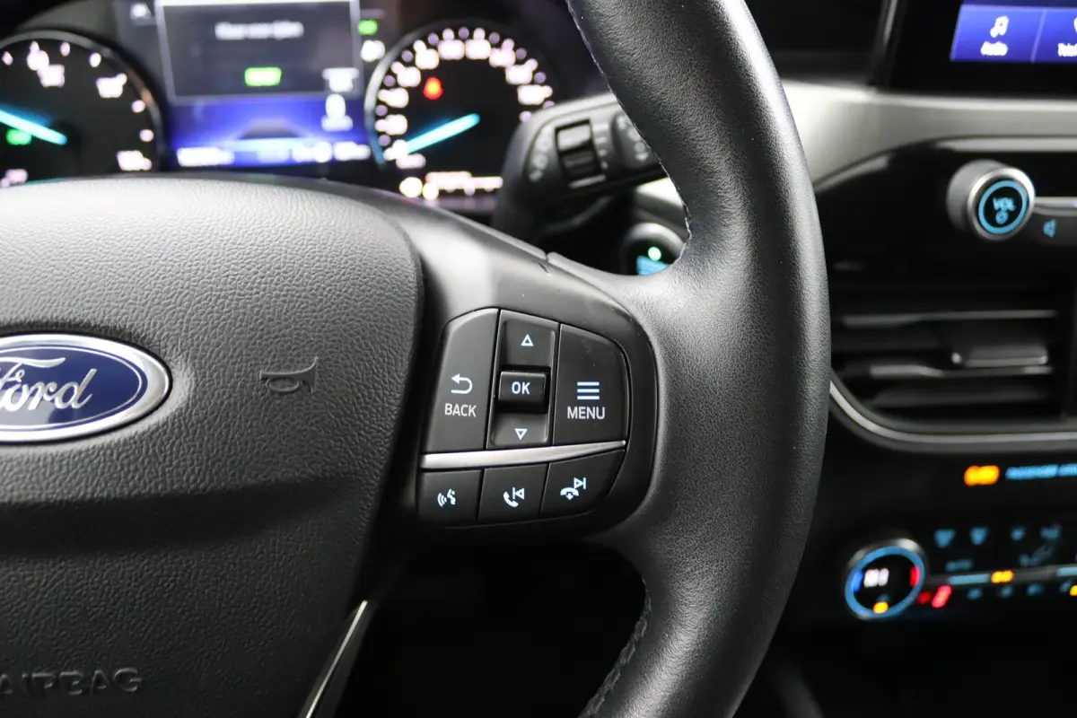2.5 PHEV Titanium | Dealeronderhouden | Privacy Glass | 18 Inch | Navigatie | CarPlay/Android Auto