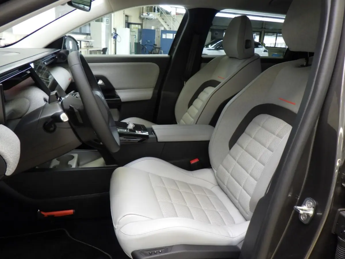 1.2 Hybrid 145 Max tot 8 Jaar Garantie! | Navigatie | Elektr. Stoelen | Massagestoelen | Elektr. Achterklep | HUD | Stoel/Stuurverwarming |!!
