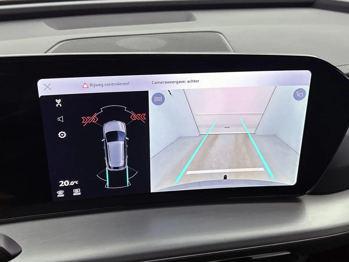 S edition performance 82 kWh 286 PK | Navigatie | Glazen Panoramadak | Adaptive Cruise Control | Privacy Glas | Optiek Pakket Zwart | Stoelverwarming | Trekhaak |