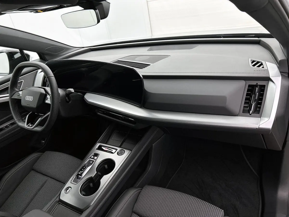 S edition performance 82 kWh 286 PK | Navigatie | Glazen Panoramadak | Adaptive Cruise Control | Privacy Glas | Optiek Pakket Zwart | Stoelverwarming | Trekhaak |