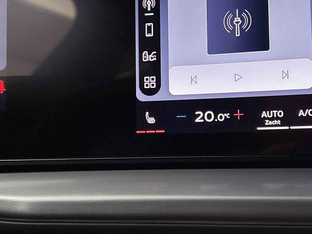 S edition performance 82 kWh 286 PK | Navigatie | Glazen Panoramadak | Adaptive Cruise Control | Privacy Glas | Optiek Pakket Zwart | Stoelverwarming | Trekhaak |