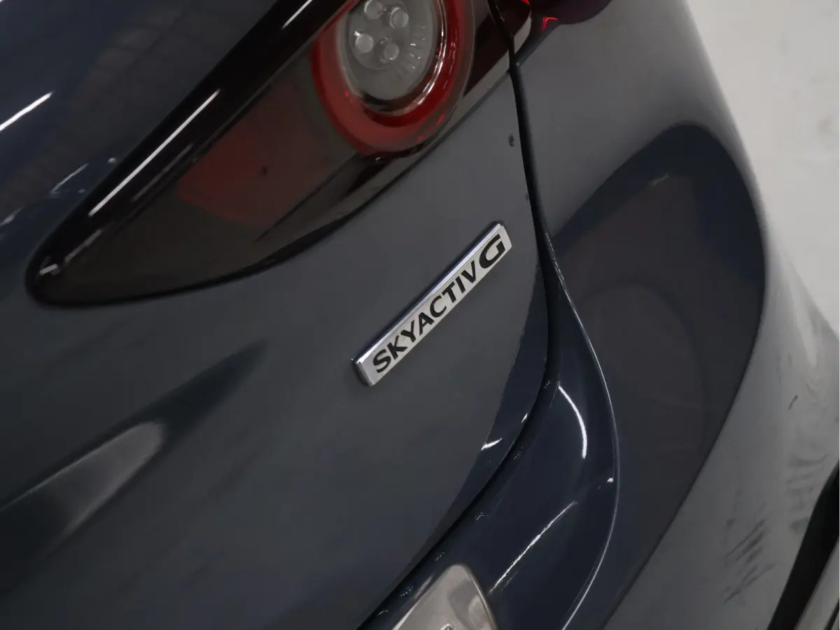 2.0 e-SkyActiv-G M Hybrid 122 Comfort met Bose [APAPTIVE CRUISE CONTROL, APPLE CARPLAY, ANDROID, BOSE SOUND SYSTEM, MEMORY SEATS, STOELVERWARMING STUUR VERWARMING, CAMERA, PDC V+A, BLUETOOTH