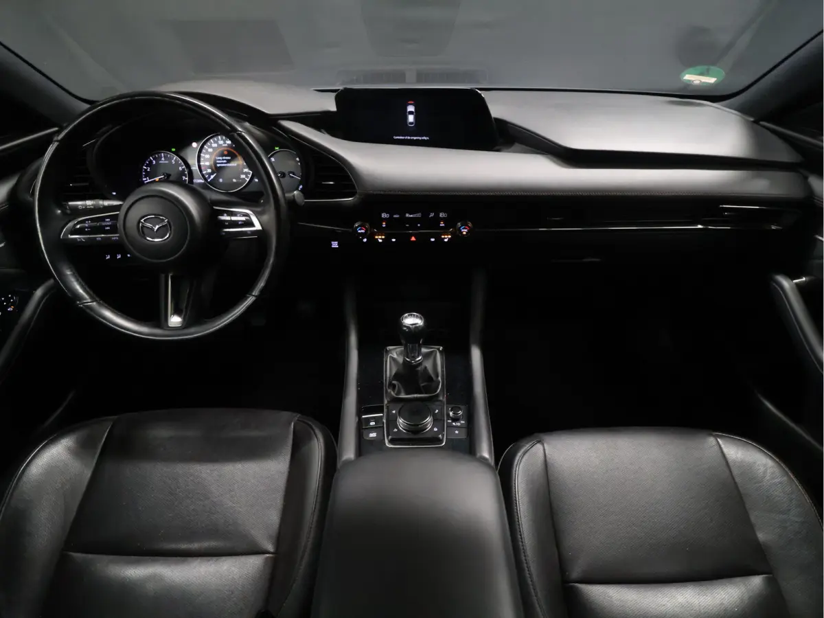 2.0 e-SkyActiv-G M Hybrid 122 Comfort met Bose [APAPTIVE CRUISE CONTROL, APPLE CARPLAY, ANDROID, BOSE SOUND SYSTEM, MEMORY SEATS, STOELVERWARMING STUUR VERWARMING, CAMERA, PDC V+A, BLUETOOTH