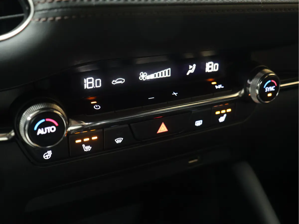 2.0 e-SkyActiv-G M Hybrid 122 Comfort met Bose [APAPTIVE CRUISE CONTROL, APPLE CARPLAY, ANDROID, BOSE SOUND SYSTEM, MEMORY SEATS, STOELVERWARMING STUUR VERWARMING, CAMERA, PDC V+A, BLUETOOTH