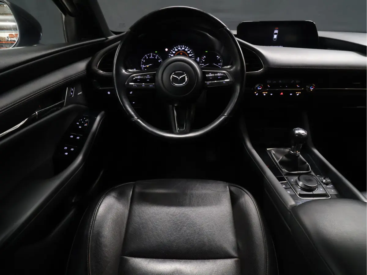 2.0 e-SkyActiv-G M Hybrid 122 Comfort met Bose [APAPTIVE CRUISE CONTROL, APPLE CARPLAY, ANDROID, BOSE SOUND SYSTEM, MEMORY SEATS, STOELVERWARMING STUUR VERWARMING, CAMERA, PDC V+A, BLUETOOTH