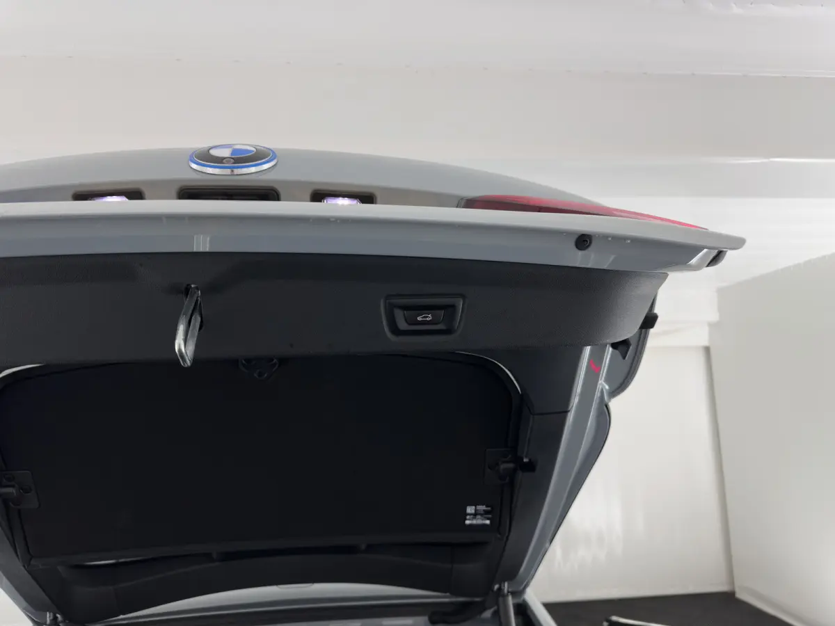 eDrive35 70 kWh M-Sportpack [3-Fase-11kW] {SoH-99%} (INCL.BTW) *LEATHER-MICROFIBRE | FULL-LED | ADAPTIVE-CRUISE |SPORTSEATS | CAMERA | DAB | DIGI-COCKPIT | NAVI-FULLMAP | AMBIENT-LIGHT | ECC