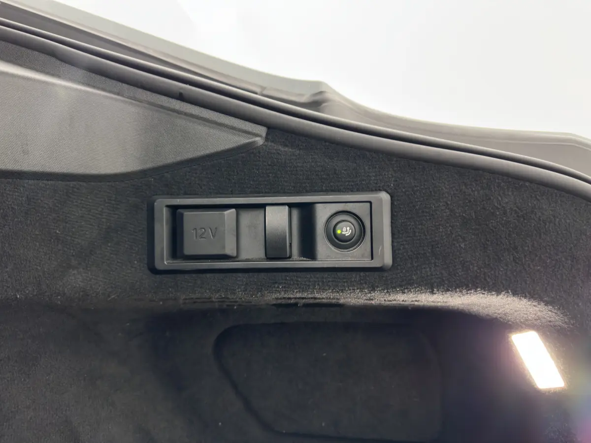 eDrive35 70 kWh M-Sportpack [3-Fase-11kW] {SoH-99%} (INCL.BTW) *LEATHER-MICROFIBRE | FULL-LED | ADAPTIVE-CRUISE |SPORTSEATS | CAMERA | DAB | DIGI-COCKPIT | NAVI-FULLMAP | AMBIENT-LIGHT | ECC